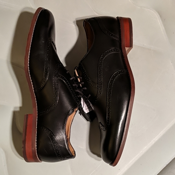 Shoes - Picture 2 of 3